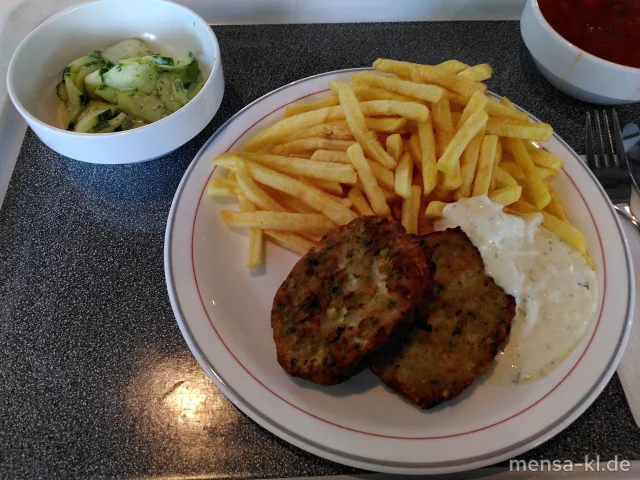 Kohlrabi Kräuter Medaillon mit Remoulade (1,9,Gl,Ei,La,Sf), Pommes frites und Gurkensalat (1,5,9,Gl,Ei,La,Sw,Sf)