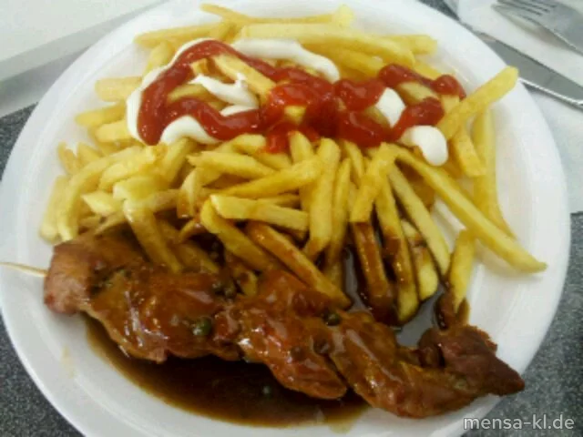 Fleischspieß (S) mit Pfeffersoße, Pommes-Frites und Salat