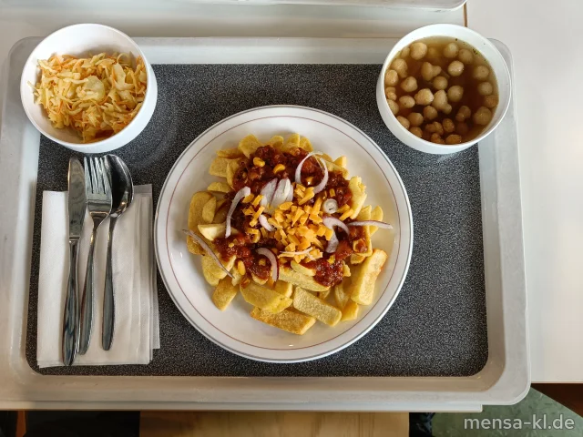 Große Portion Steakhouse-Fries mit Gemüse-Chili (Gl,Ei,La,Sl), geriebenem Cheddar (1,La), roten Zwiebeln und Coleslaw (1,5,9,Gl,Ei,La,Sw,Sf)