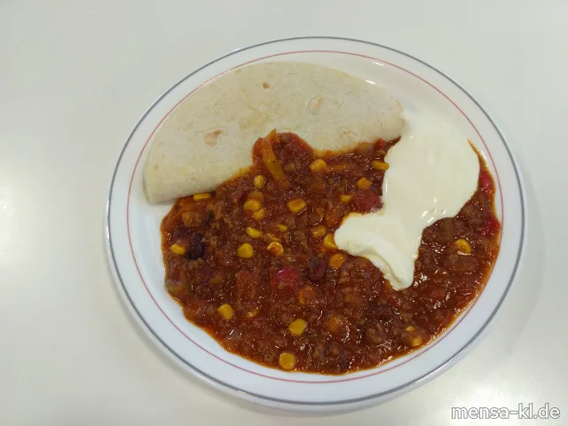 Chili-Con-Carne (R) mit Sour-Cream-Dip (1,9,Gl,Ei,La,Sf), Tortilla-Chips (2,Gl) und Salat
