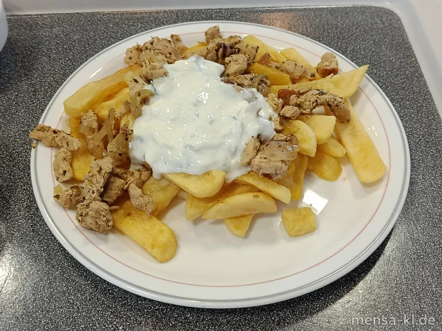Große Portion Steakhouse-Fries, dazu Putengyros (G) mit Tzatziki (1,9,Gl,Ei,La,Sf) und Salat