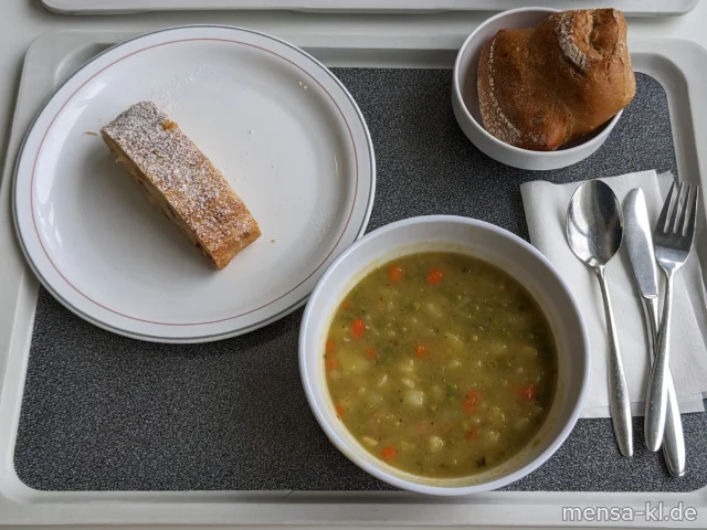 Erbseneintopf (5,Sw,Sl) mit einem Weizenbrötchen (Gl,So), dazu ein Stück Apfelstrudel mit Puderzucker (Gl)