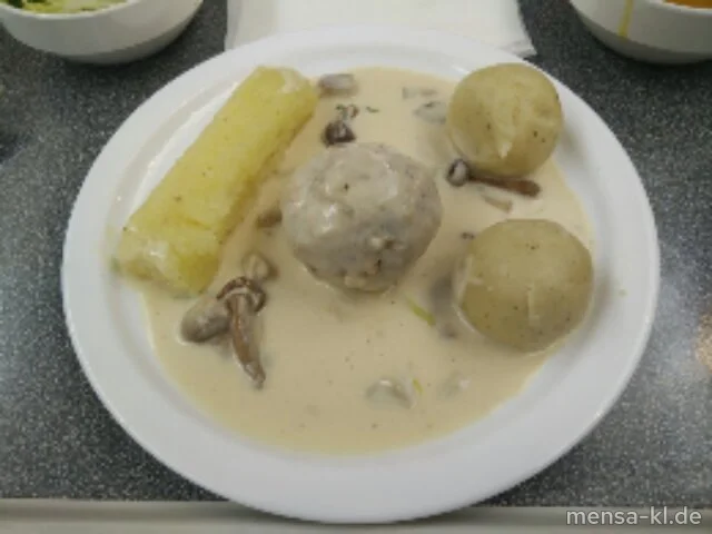 Pfälzer Knödelteller (Hoorische (1,2,5,Sw,V), Schneebällchen (Gl,Ei,V) und Weckknödel) (Gl,Ei,La,V) mit Pilz-Rahmsoße (Gl,La,V) und Salat (V)