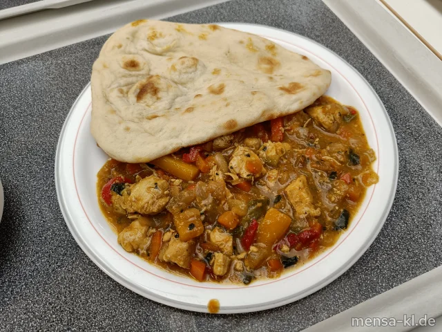 Indisches Hähnchencurry mit Gemüse (5,Gl,La,Sw,Sf,Se,So,G), dazu Vollkornreis und Salat