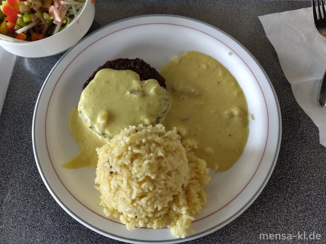 Umami Burger mit Pilzen und Haferflocken (Gl), dazu Jasminreis mit Pilzen in Kokos-Soße (1,Sf) und einen Beilagensalat nach Wahl
