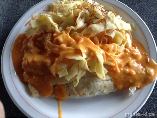 Gebratenes Zanderfilet (F) mit Hummerbuttersoße (F,A) und Chili-Pappardelle