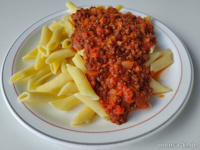 Penne mit Gemüsebolognese (1,Gl,Sl,Sf), dazu einen Beilagensalat nach Wahl