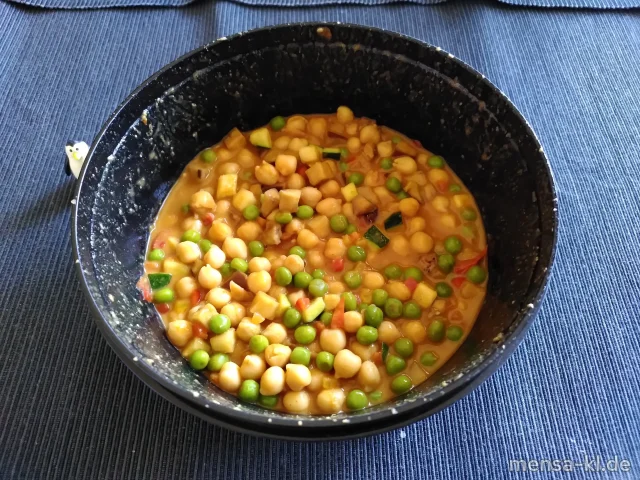 Chickpea Curry mit Paprika, Auberginen, Zucchini, Erbsen und Curry-Mango-Erdnusssauce (3,En,Gl,Sl)