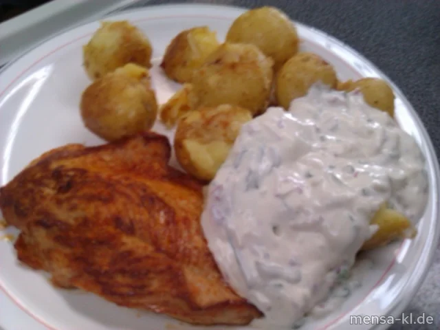 Truthahnsteak mit Joghurt-Radieschen-Dip und kleinen Pellkartöffelchen