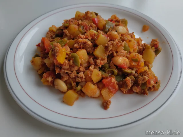 Paprika-Kartoffel-Pfanne mit Sojagranulat (1,3,Sf), dazu ein Beilagensalat nach Wahl