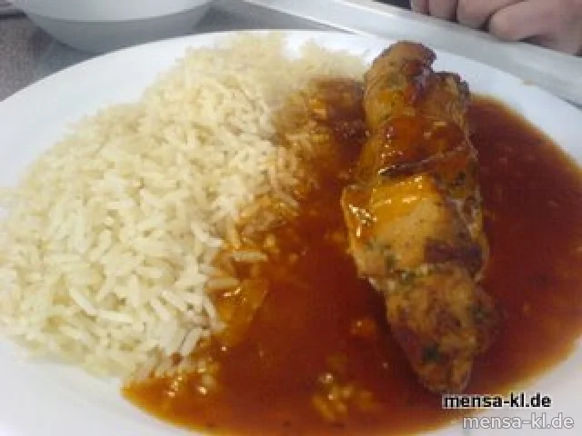 Fleischspieß (S/4) mit Schaschliksoße, Reis und Salat
