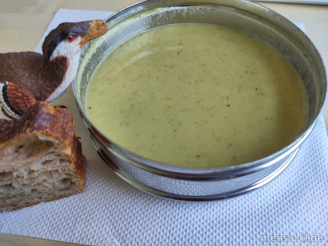 Brokkolicremesuppe (Gl,Sl), dazu eine Scheibe Bauernbrot (Gl)
