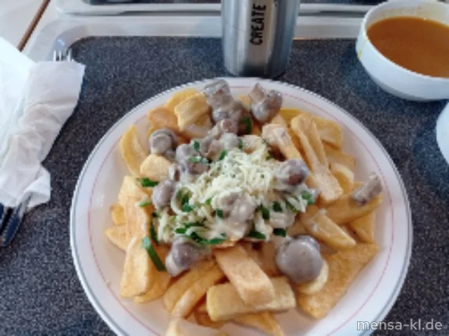 Große Portion Steakhouse-Fries mit Steinchampignonsoße (Gl,So), Mozzarella (La), Petersilie und Salat