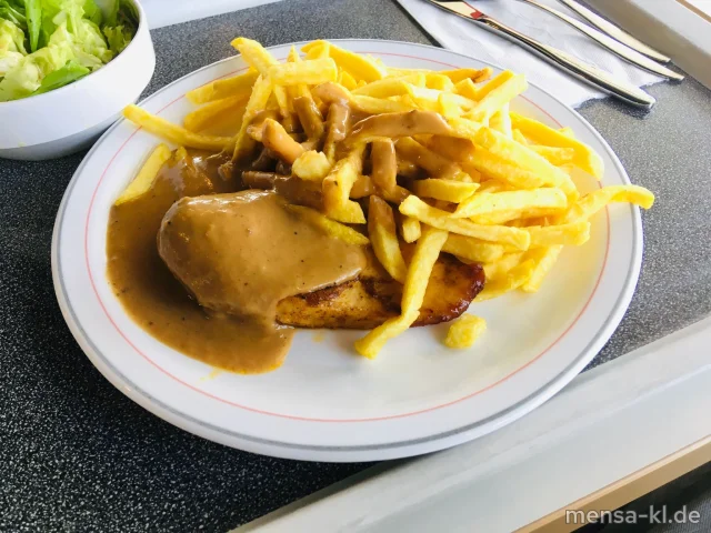 Hähnchenbrustfilet (G) mit Rahmsoße (Gl,La), Pommes frites und Salat