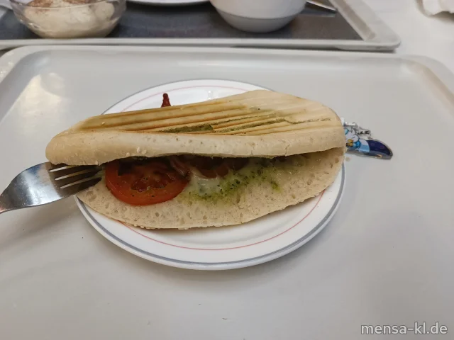 Panini mit Tomaten und Mozzarella (Gl,Nu,La,Se)