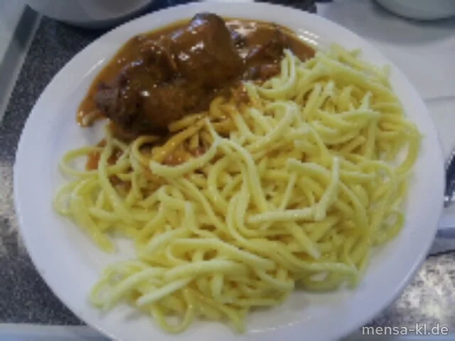 Schweinelende mit Pfifferling-Rahmsoße, Spätzle und Feldsalat in Kartoffeldressing
