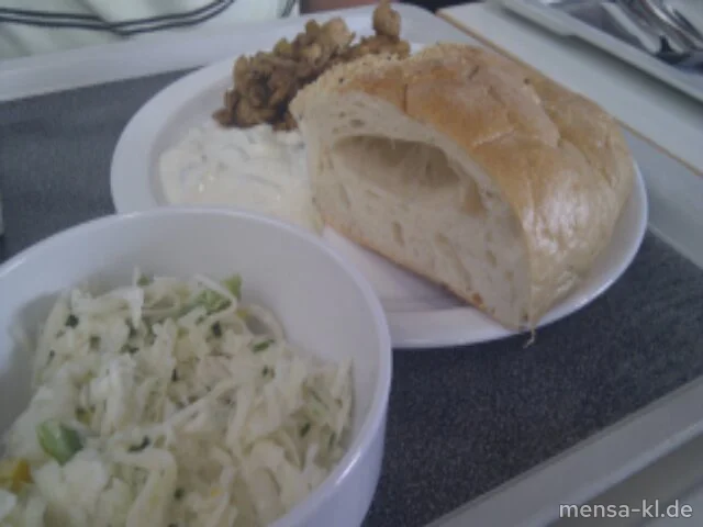 Pfannengyros (Pute) mit Tzatziki, Pita und Krautsalat mit Paprika