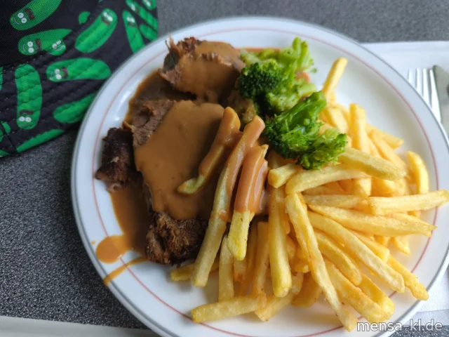 Kalbsbraten (K) mit Rahmsoße (Gl,La,Sf), Pommes frites und Mandel-Broccoli (Nu,La)