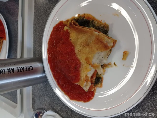 Gemüselasagne mit Tomatensugo (Gl), dazu Karottensalat (1,5,Sw,Sf)
