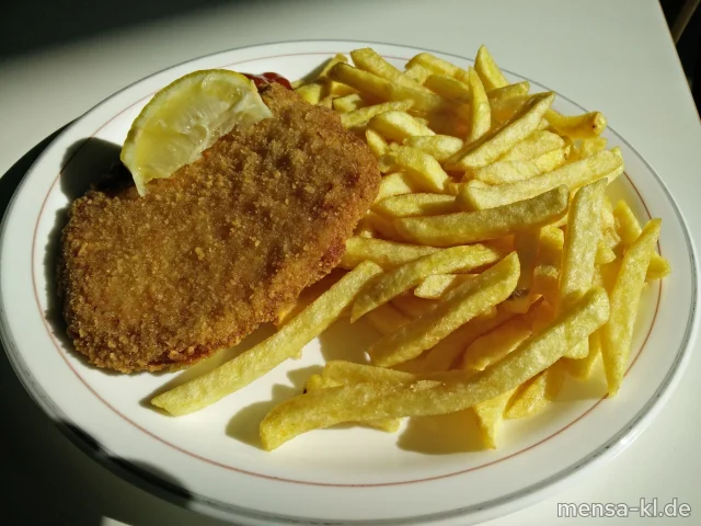 Gemüsekrustie (Gl,Ei,La,Sl,V), Zitrone (V), Pommes frites (Gl,V) und Salat (V)