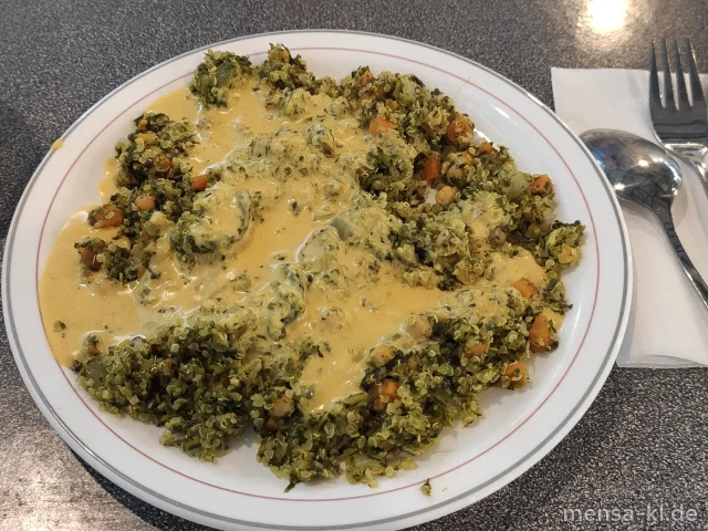 Kichererbsen-Süßkartoffel-Grünkohl-Curry (Sf,Se), dazu Quinoa und Karottensalat (1,5,Sw,Sf)