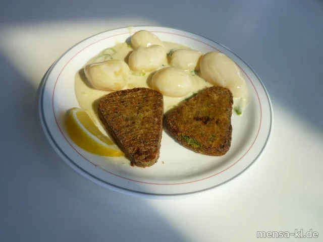 Vollkorn-Pilz-Bratling (Gl,Nu,Ei,La,V) mit Béchamel-Lauchkartoffeln (Gl,Ei,La,V) und Salat (V)
