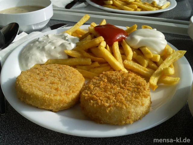 Gebackener Hirtenkäse mit Tzatziki, Pommes-Frites und Krautsalat