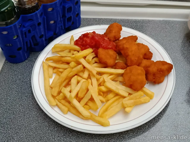 Hähnchencrossies (Gl,G) mit Salsa-Dip (Sf) und Pommes frites, dazu Salat