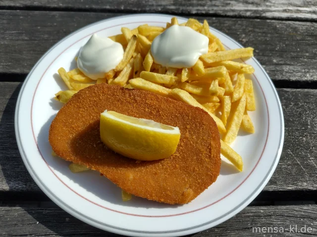 Planted.schnitzel mit Erbsenprotein (Gl), Zitrone, Pommes frites und Salat