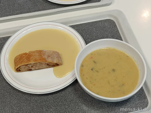Kartoffelsuppe (5,Sw), dazu ein Apfelstrudel (Gl) und Mandelsoße (La)